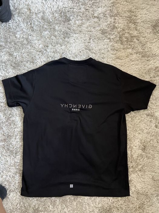 Givenchy reversed тениска