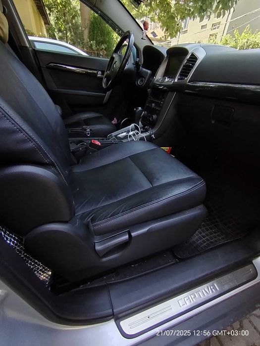 Chevrolet Captiva 2.4 4x4 Юбилейно издание 7 места Газ/Бензин 2012 г.