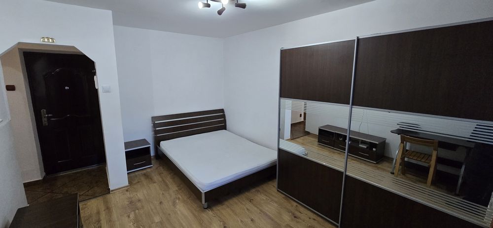 De închiriat apartament cu o camera