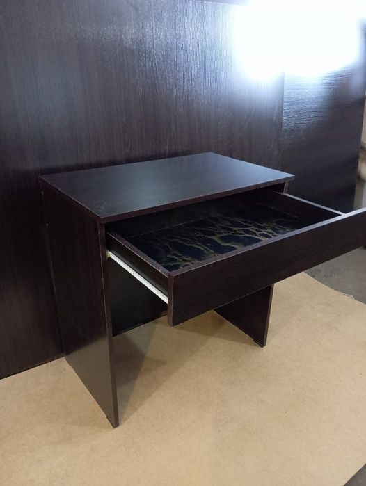 Продам новый стол