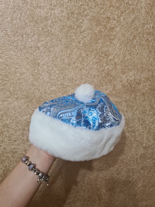 Продам костюм Снегурочки