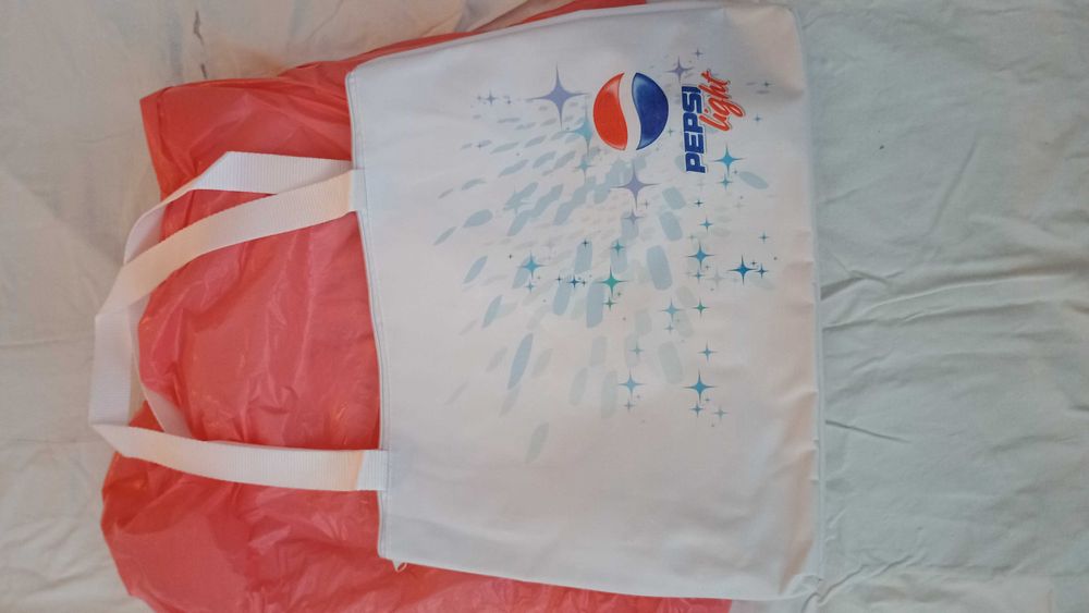 Нова плажна чанта.Размери 40/30.Цена 10лв.