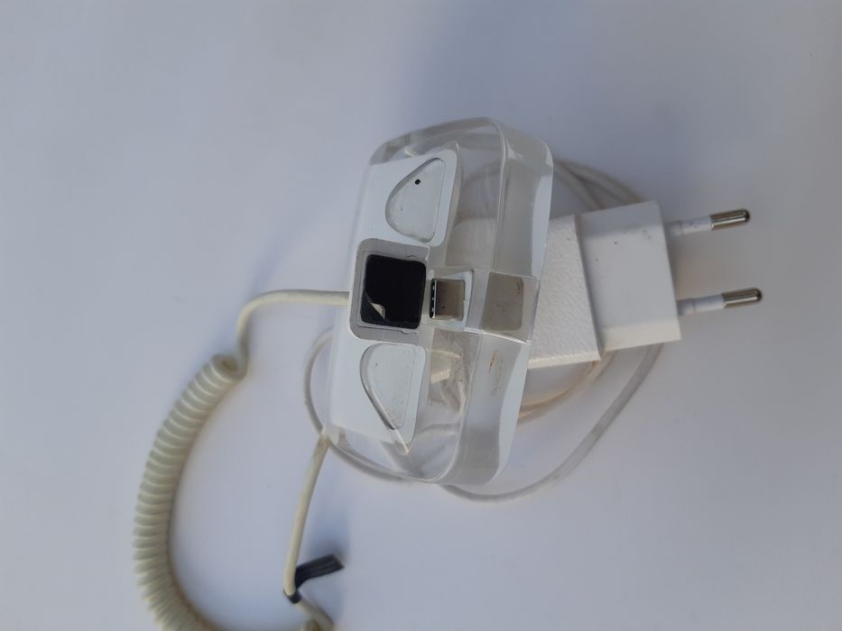 Антикражные подставки для телефонов