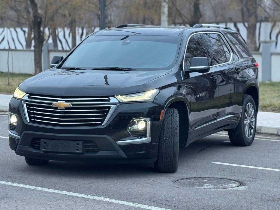 Срочно! Traverse Premier 2023г 26  тыс км пробега! Черный! Чистая!