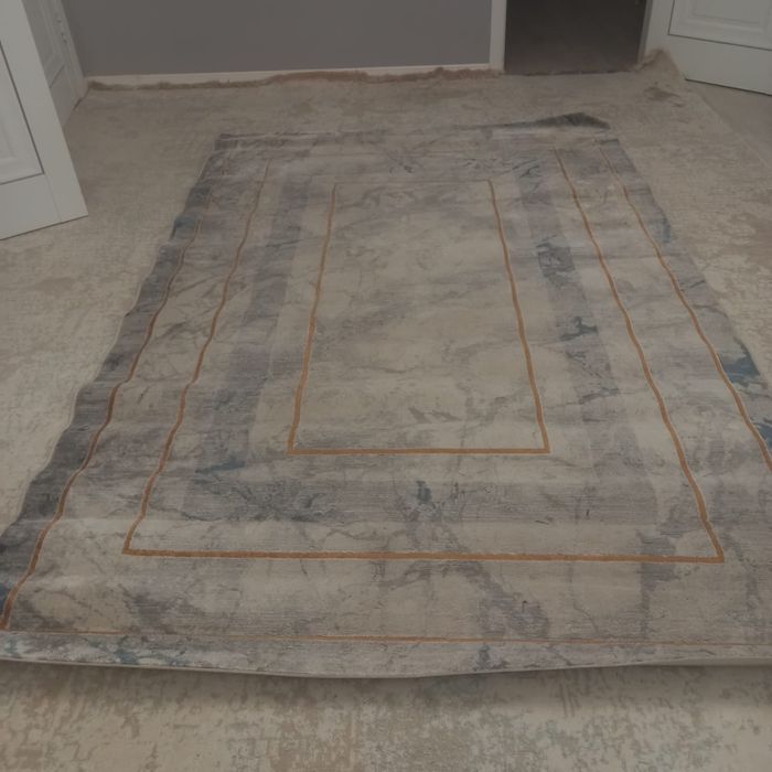 Прожам ковры б/у