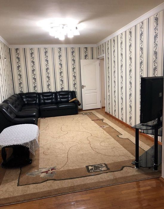 Продается 3х ком квартира, ориентир: улица Садыка Азимова ГУВД, 76м²