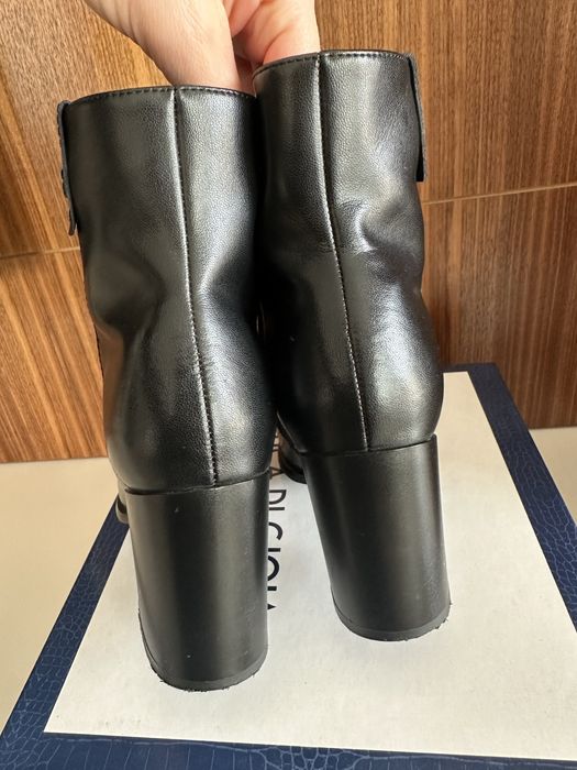 Botine din piele naturala marimea 37