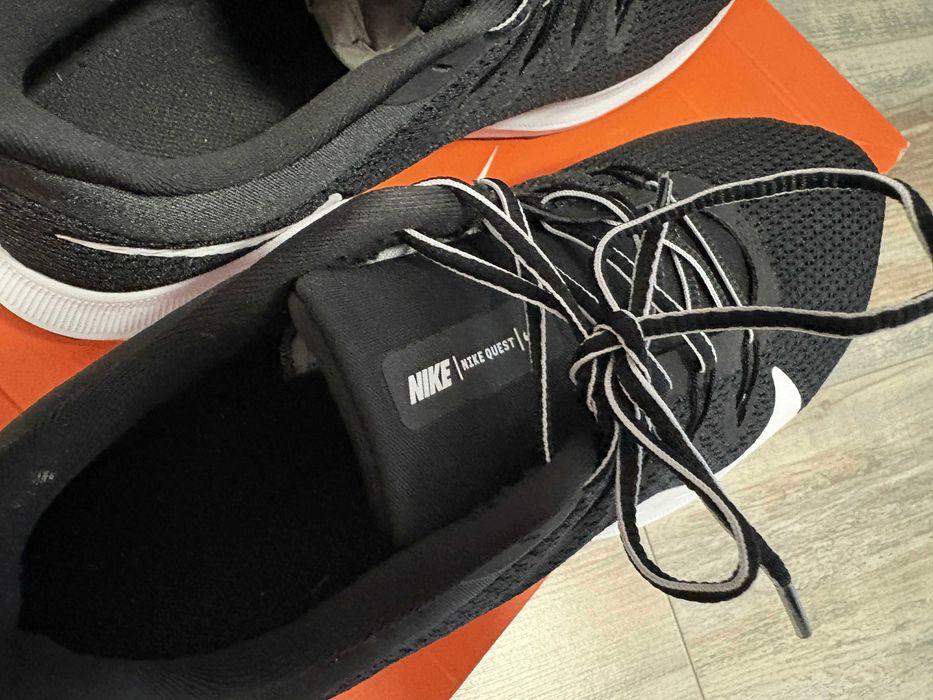 Nike Quest 2 като Нови Мъжки Маратонки 42.5
