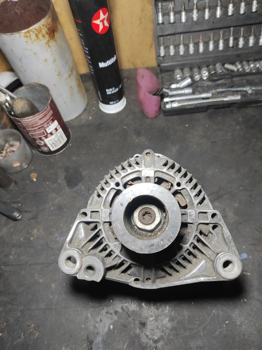 Генератор BMW E36 привозной из Европы — 70A 80A