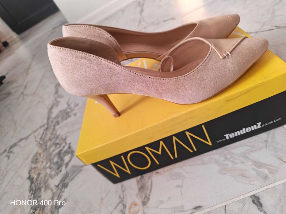 Бежови дамски обувки на ток №37 – нови