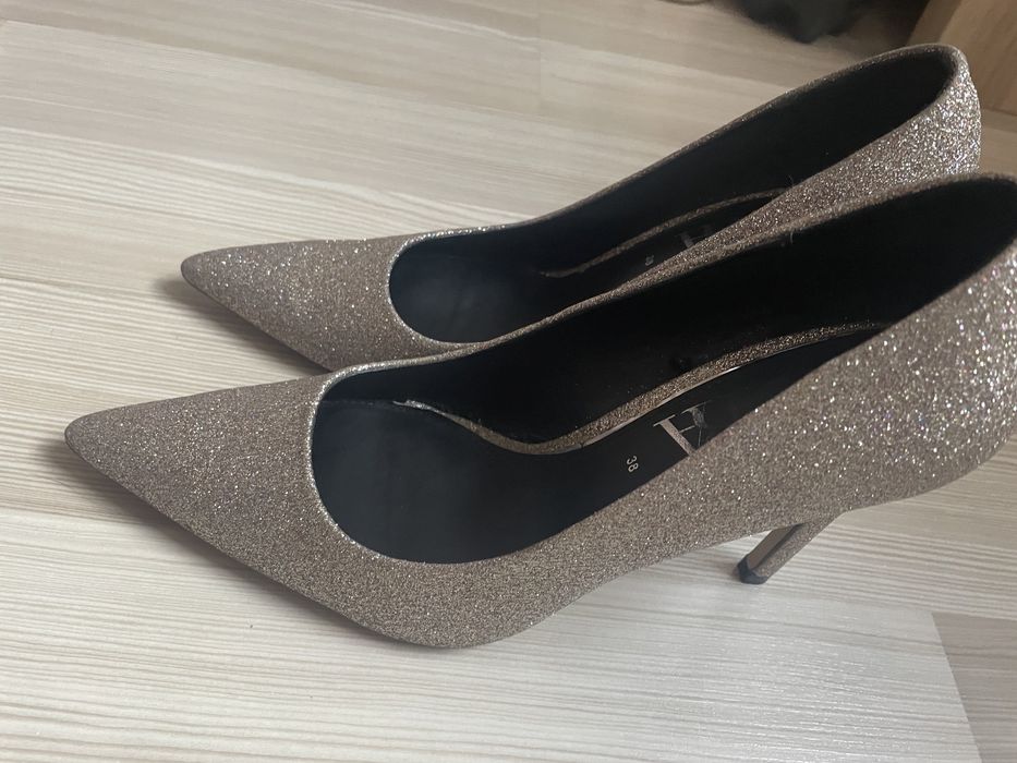 Pantofi stileto cu sclipici