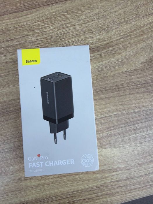 Baseus GaN2 Lite 65W Quick Charger (C+U) мощный адаптер
