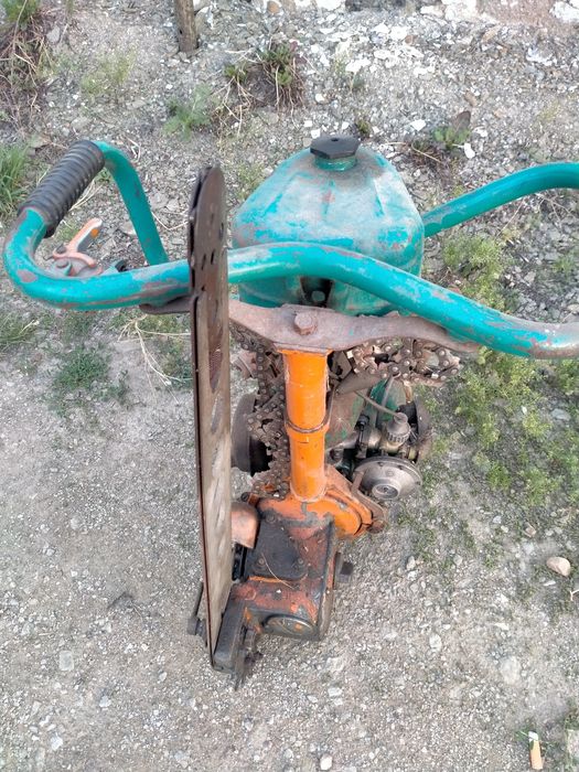 Бензопила. Б/У..