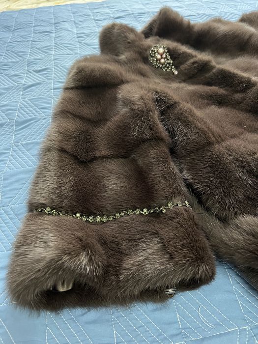 Продам норковую шубу