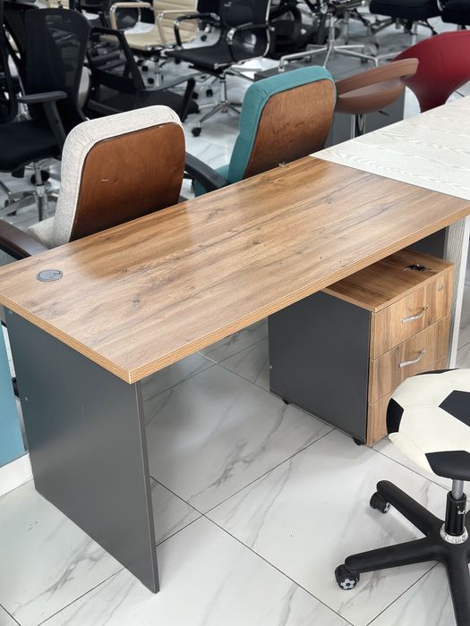 Офисная мебель столе и шкафе на любому размеру