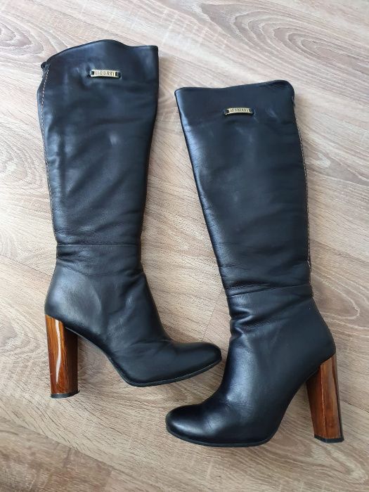 Cizme Burberry marimea 37.5, 38