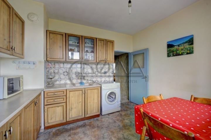 Продава се Тристаен апартамент в София, Света Троица - 84 кв.м за 2012 €/кв.м - Снимка #6