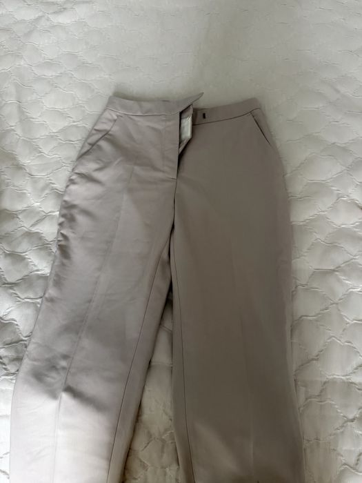 Брюки размер С по 10,000 Zara