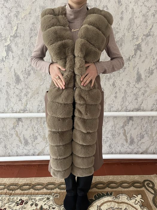 Меховая безрукавка