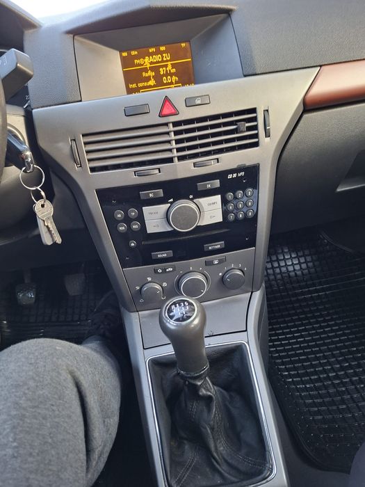 OPEL Astra 2005 — imagine 3