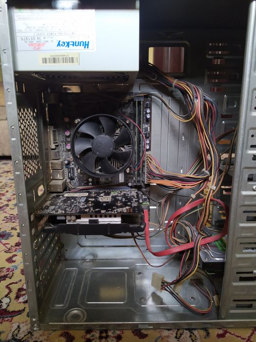 Продается средний офисный компьютер