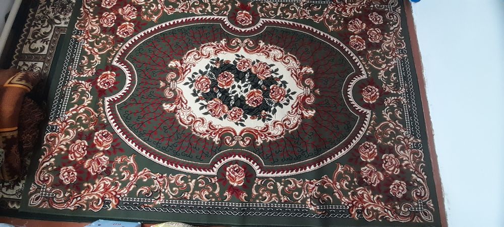 2та Гилам сатылады...