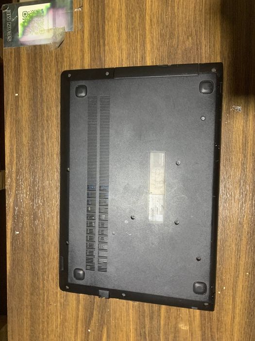 Ноутбук сотилади