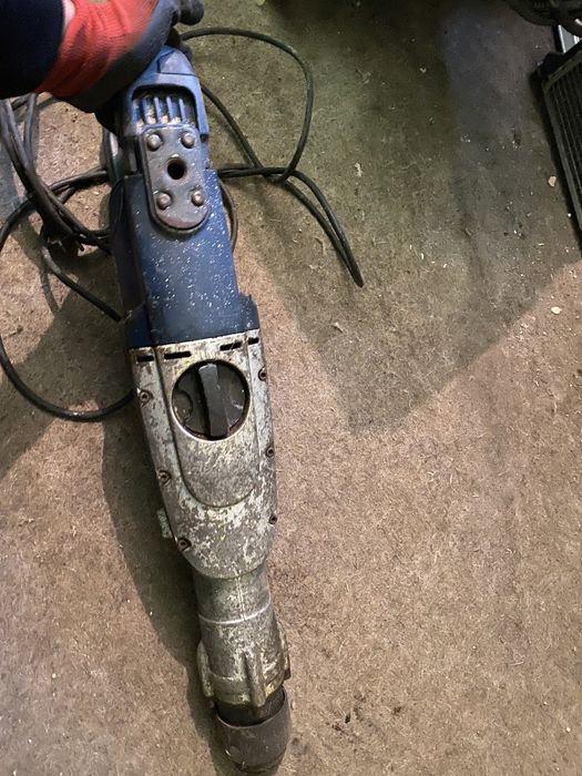 Ciocan rotopercutor aeg pm 10