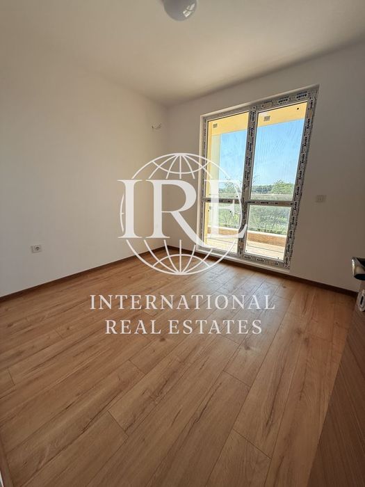 Продава се Двустаен апартамент в Варна, Младост 1 - 59 кв.м за 2289 €/кв.м - Снимка #3