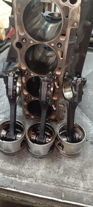 Продом блок и шатуны Ауди 100