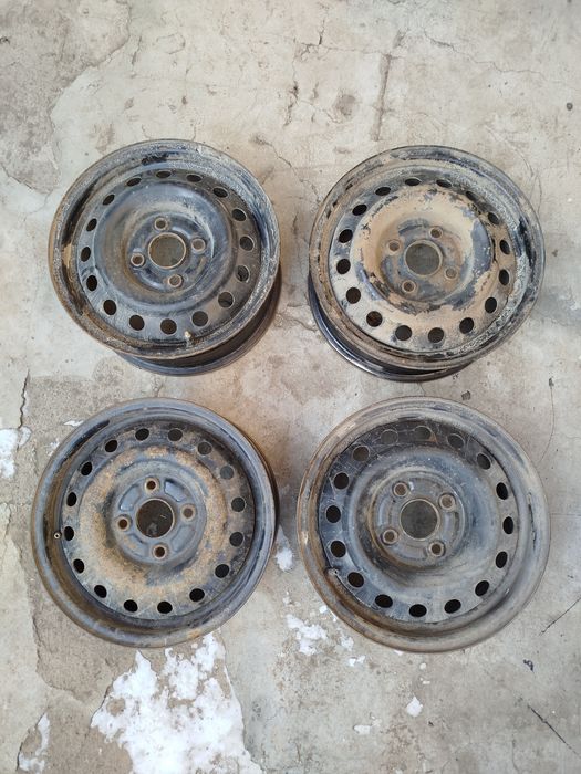 Продам диски и резину