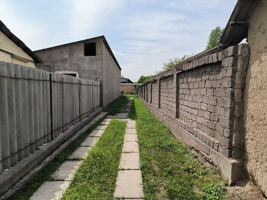 Sotiladi 13 sotix hovli Chingeldi Продается участок 13 сот на Чингелди