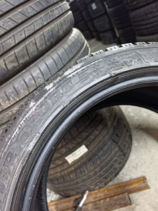 2 Броя 255/40/19 Dunlop 6,7mm
