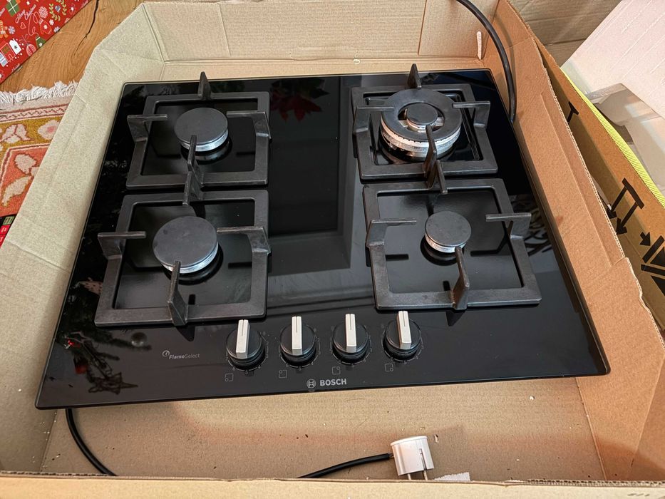 Plita incorporabila Bosch, Gaz, 4 arzatoare,Gratare fonta, 60 cm