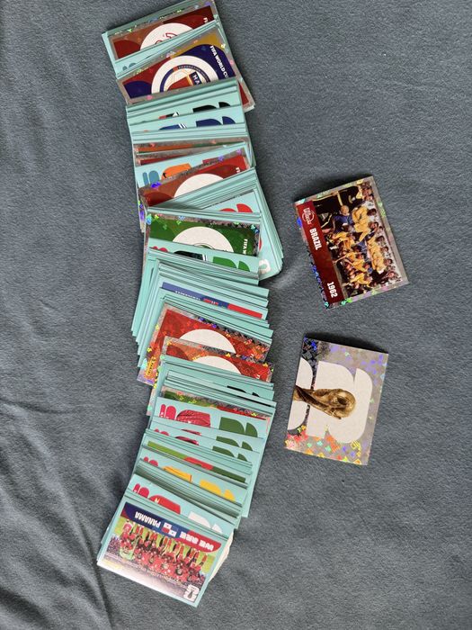 Vând/schimb stickere Panini