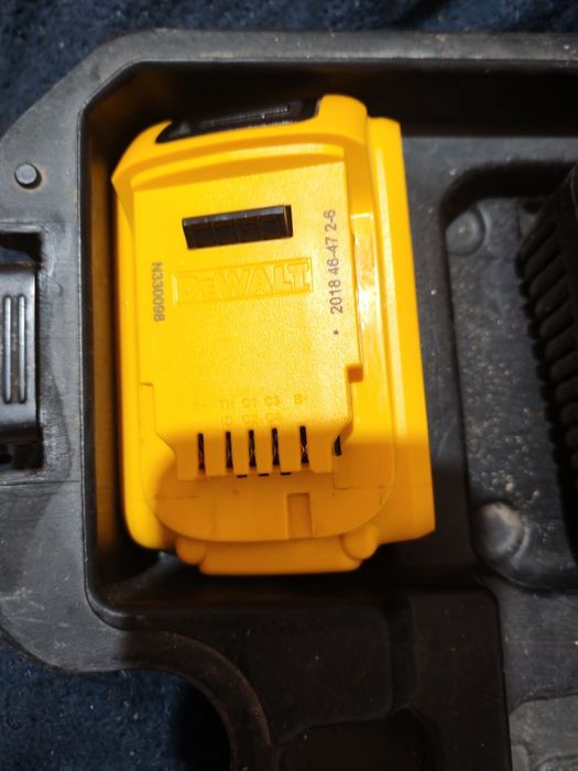 Filetanta Bormașină DEWALT dcd 776