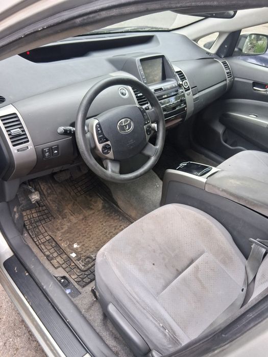 На части toyota prius 1,8 hibrid