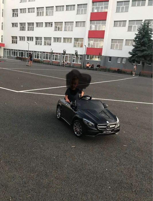 Акумулаторна кола Mercedes