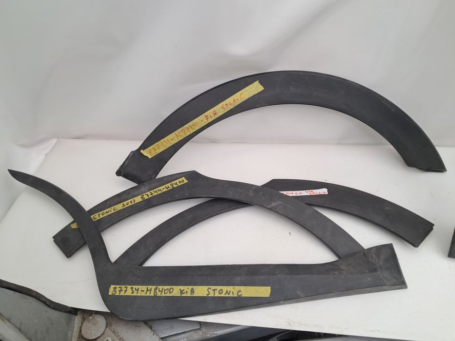 Лайсна врата калник  Kia Stonic 2017/2023г