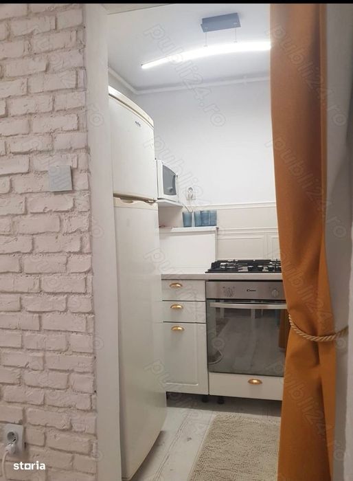 Garasoniera de vanzare 22 mp zona Oasului