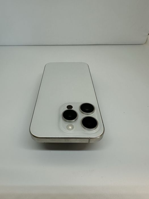 ip 15 pro 128 gb 83% white