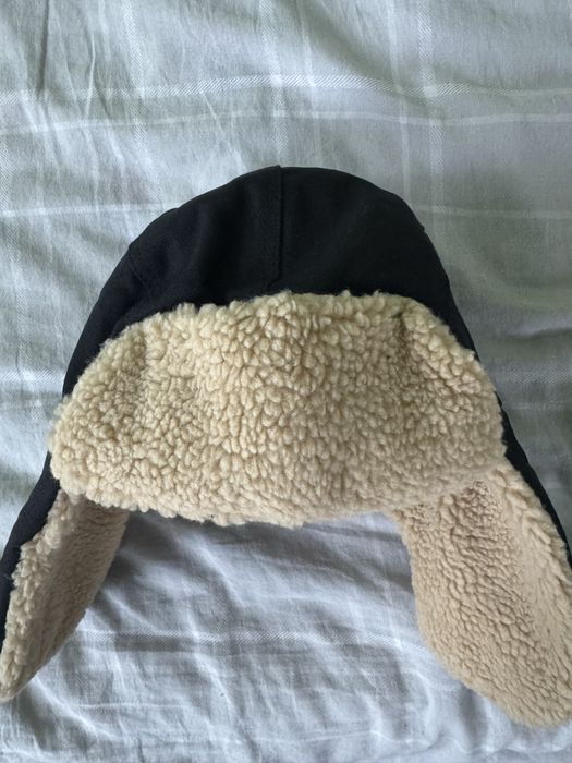 Зимна шапка, много топлеща