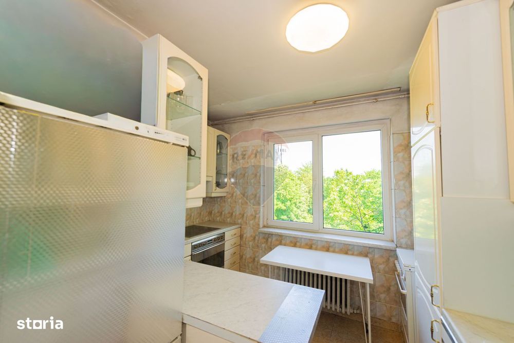 Apartament cu 3 camere de vanzare, 57 mp, Auchan Crangasi, zona verde