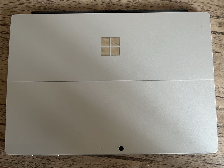 Microsoft surface pro 7 +
