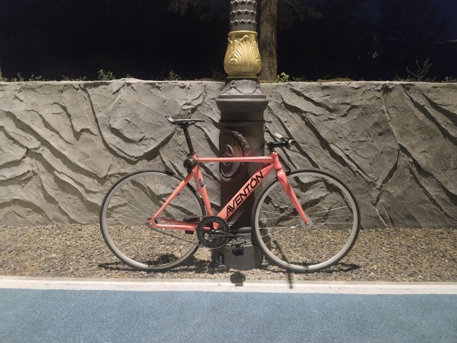фикс велосипед aventon mataro