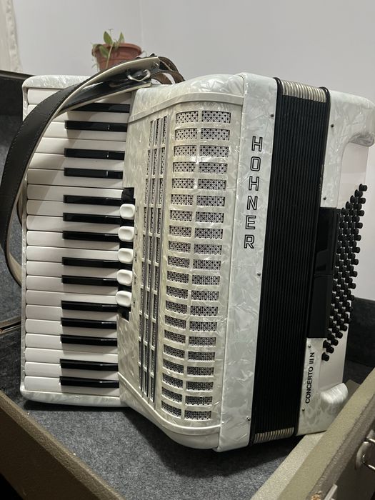 Acordeon Hohner Concerto 3 N stare foarte buna