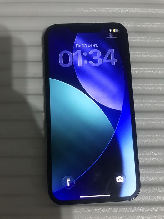 Продам iphone 13
