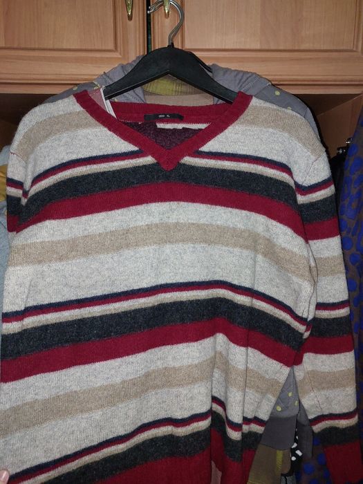 Свитер из 100% шерсти!