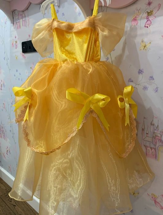 Рокля на Бел + Подарък корона! Аксесоари, кринолин, перука!