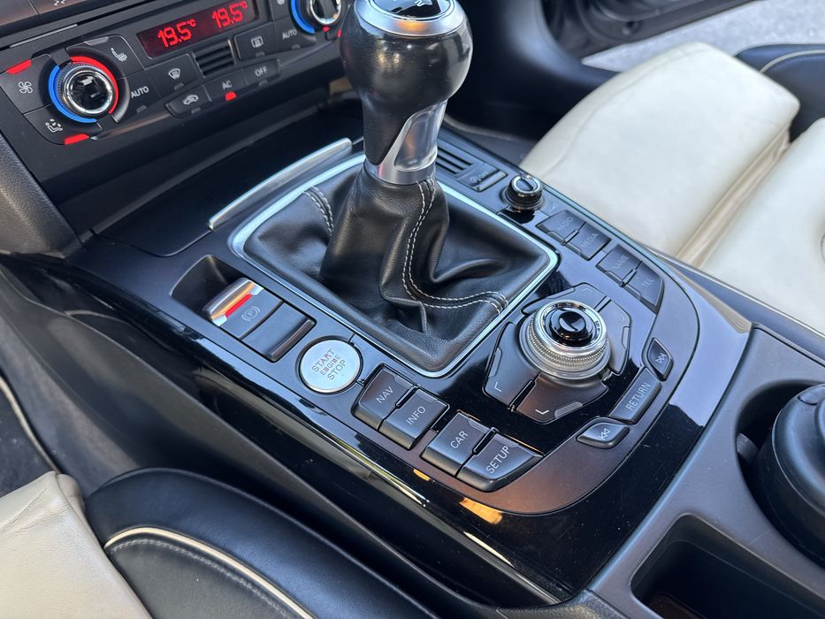 Audi A5 S-Line Quattro 2.0 TDI 170 CP | Manual 6 trepte | Trapa | Piele | Bi-Xenon | Keyless